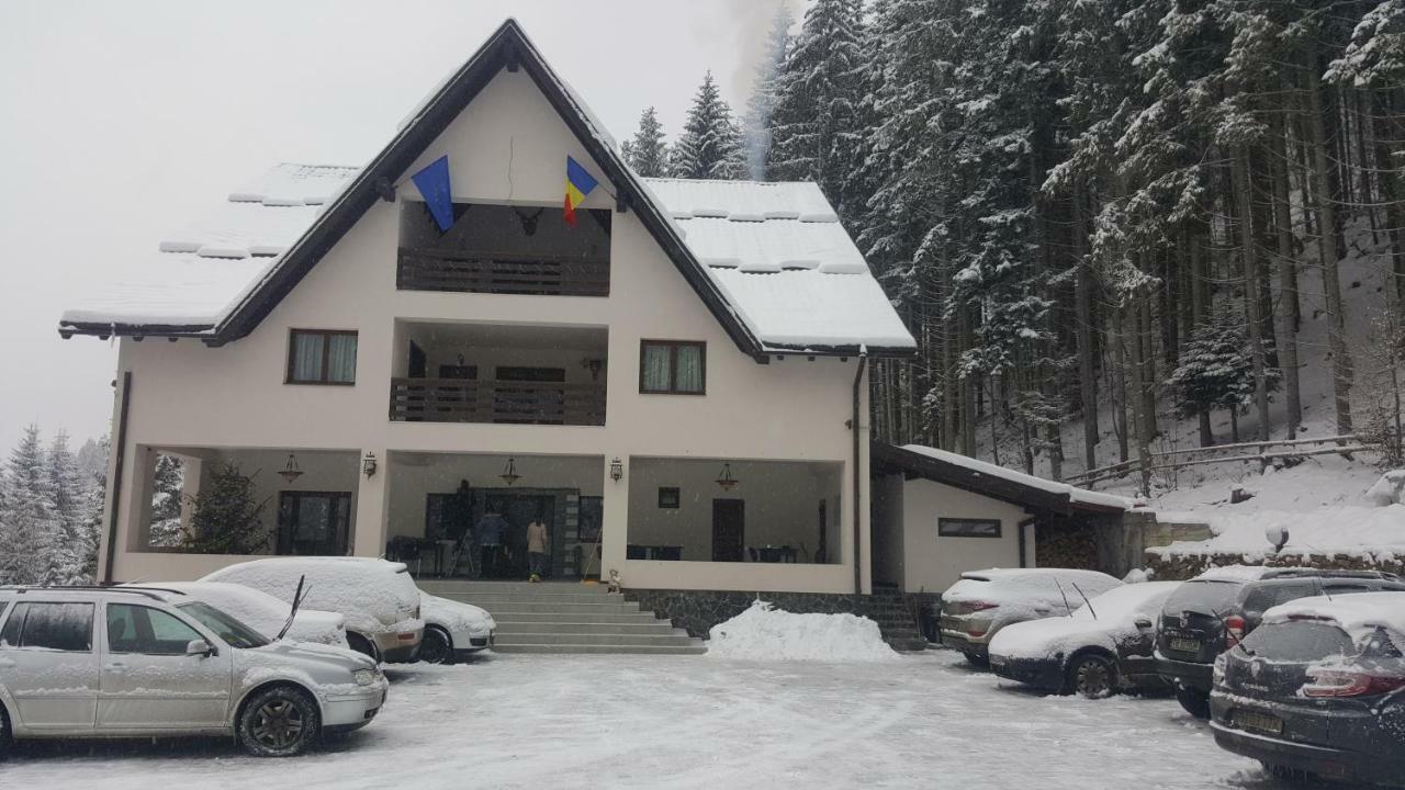 Отель Perla Padurii Valea Mare  Экстерьер фото